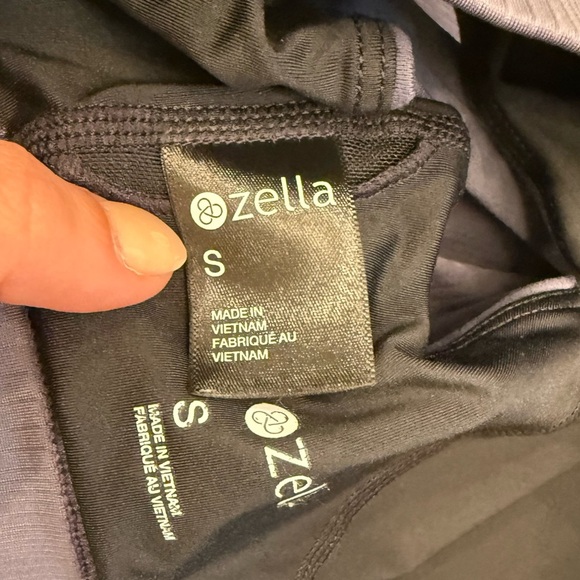 ZELLA Long Sleeve Crop Top In Grey Stone - Picture 6 of 6